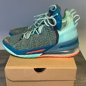 Lebron XVIII Mens Nike Green Abyss/HyperCrimson 8.5 Shoes